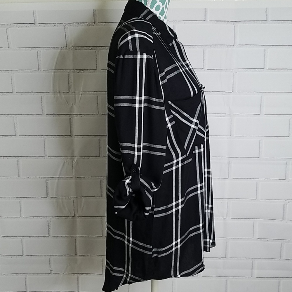 EXPRESS | BUTTON DOWN - image 5